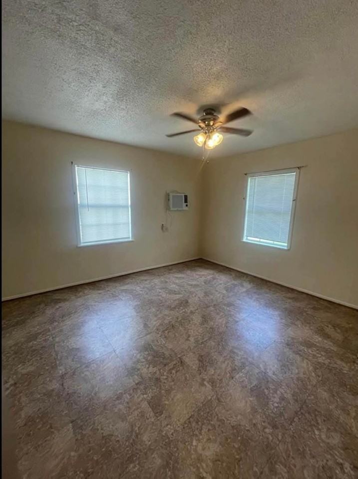 3612 Seagull St #1 - Photo 3 of 16