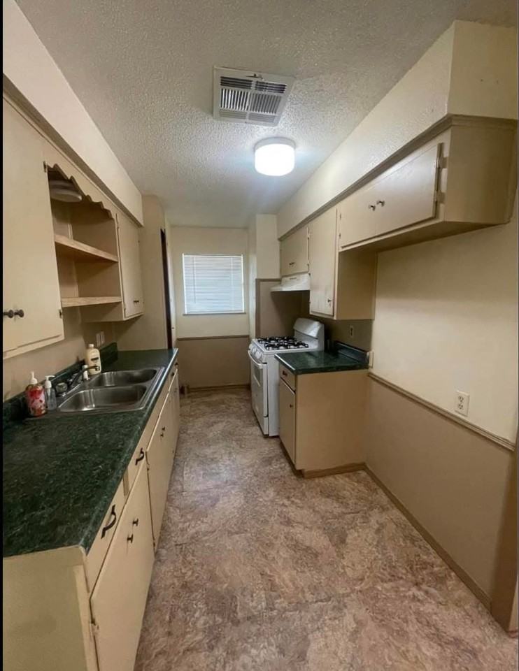 3612 Seagull St #1 - Photo 4 of 16