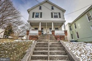 featured image of 36 S Maple St #1