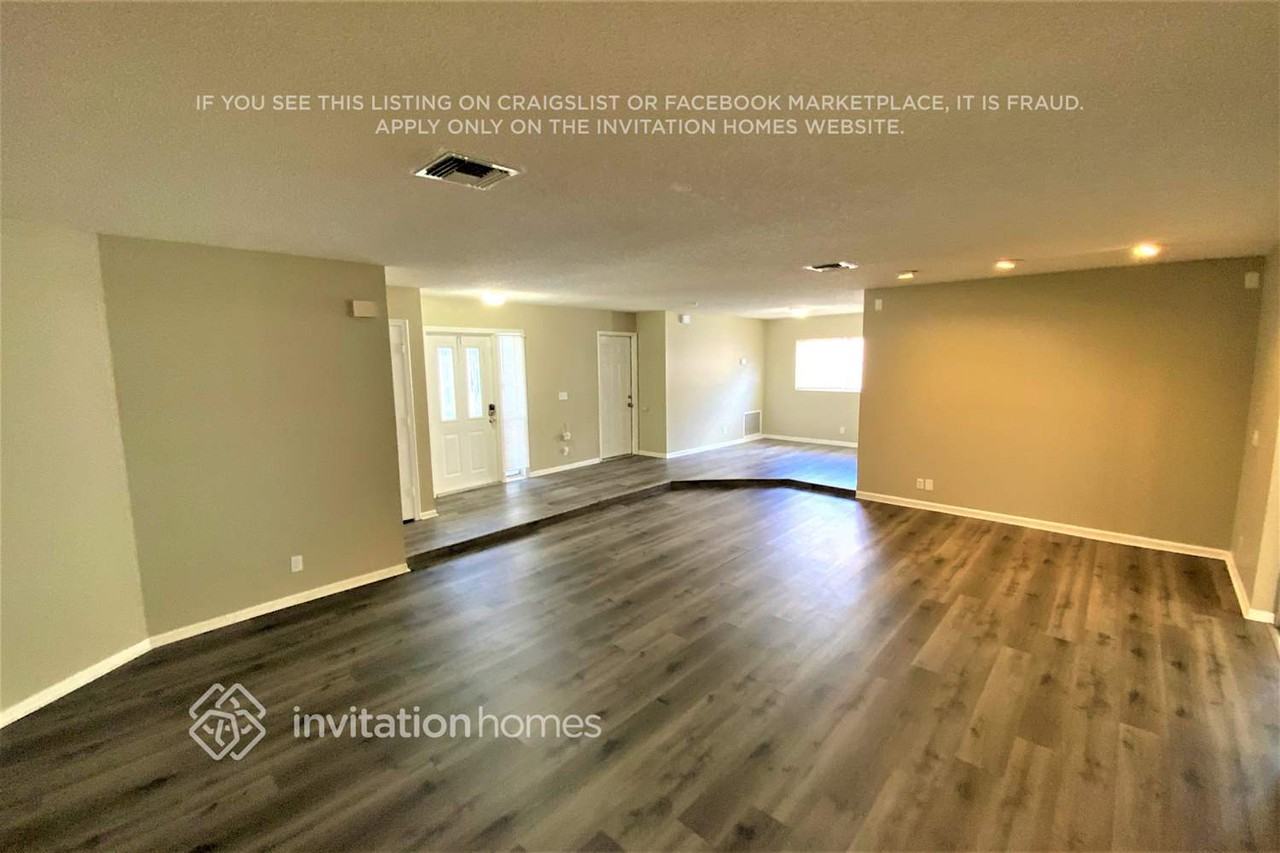 22743 Sw 55th Ave - Photo 2 of 19