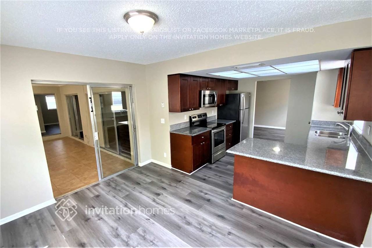 22743 Sw 55th Ave - Photo 5 of 19