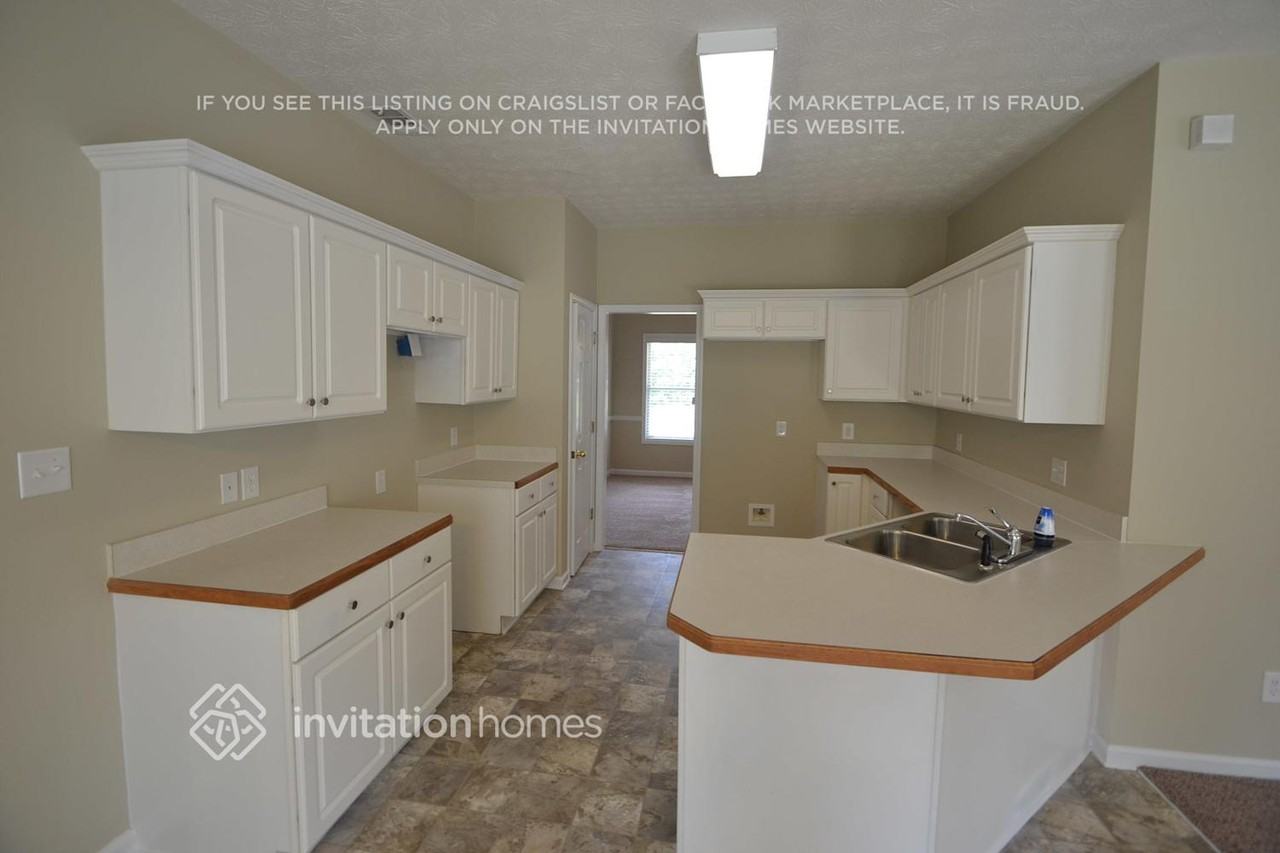 1930 Pilgrim Mill Cir - Photo 5 of 18