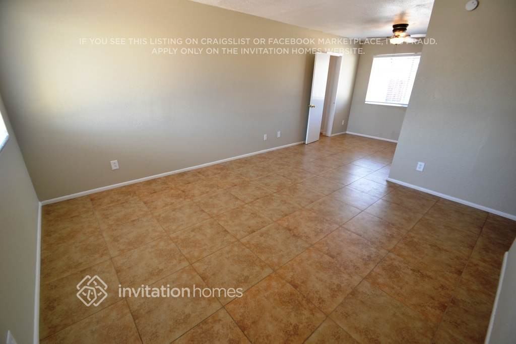 1113 E Winston Dr - Photo 3 of 13