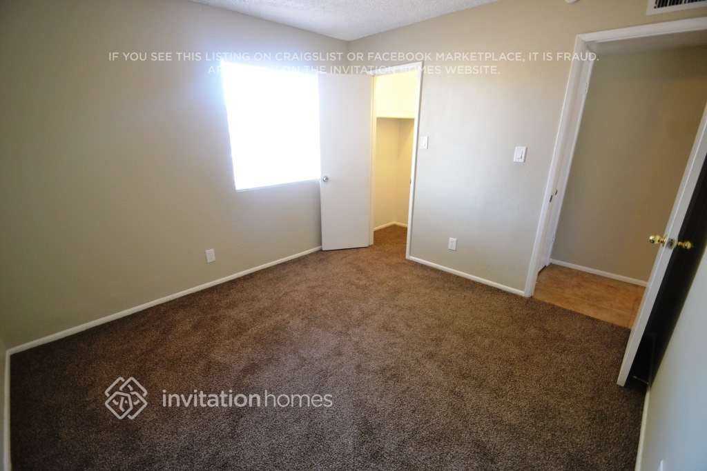 1113 E Winston Dr - Photo 7 of 13