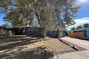 featured image of 3760 W 95th Pl