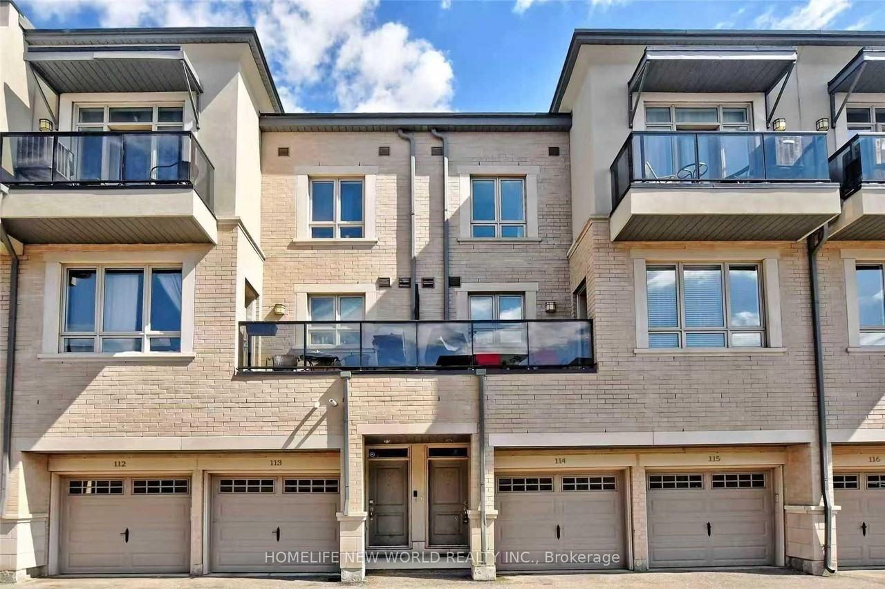 105 Kayla Crescent - Photo 2 of 9
