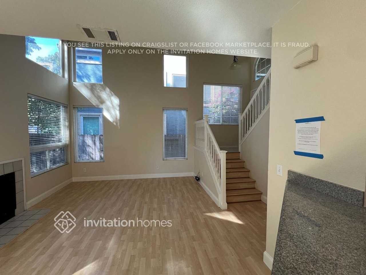 374 Promenade Cir - Photo 4 of 19