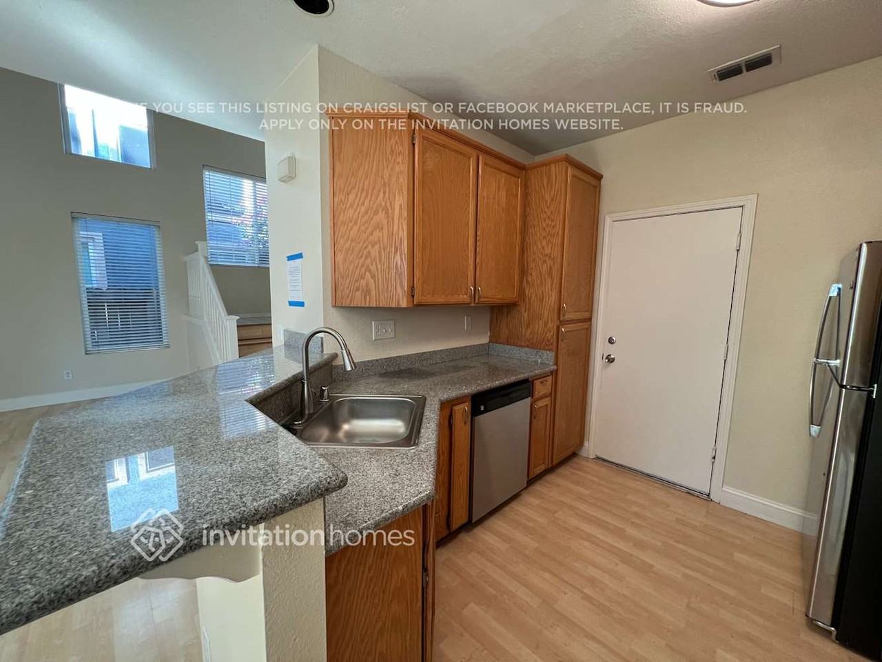 374 Promenade Cir - Photo 6 of 19