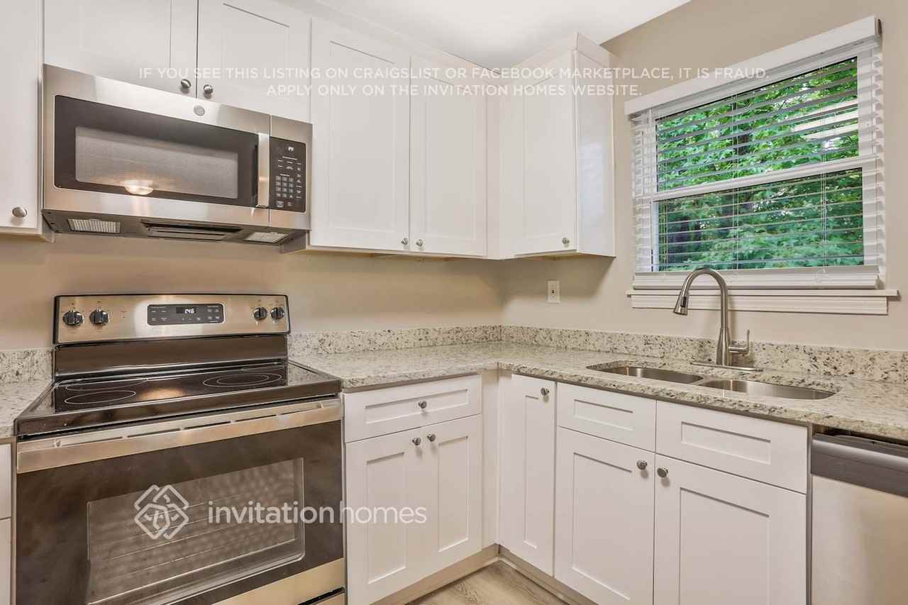 6056 Dana Dr - Photo 5 of 14