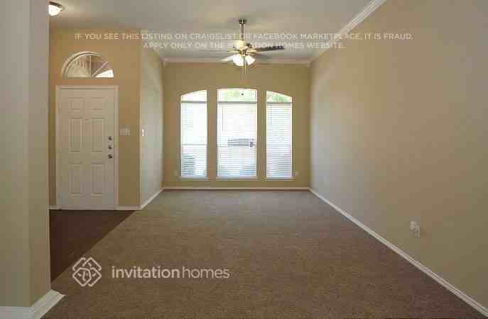 1704 Windcastle Dr - Photo 2 of 13