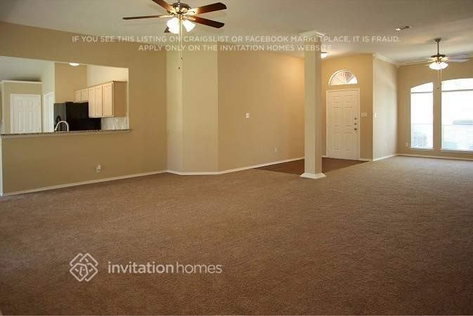 1704 Windcastle Dr - Photo 3 of 13