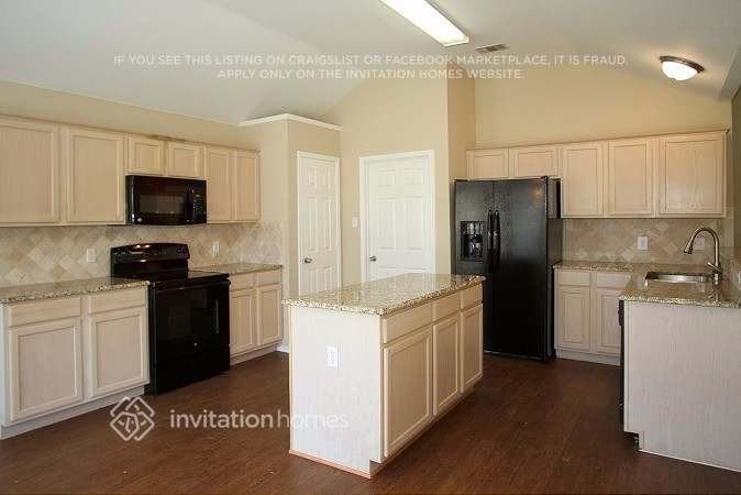 1704 Windcastle Dr - Photo 6 of 13