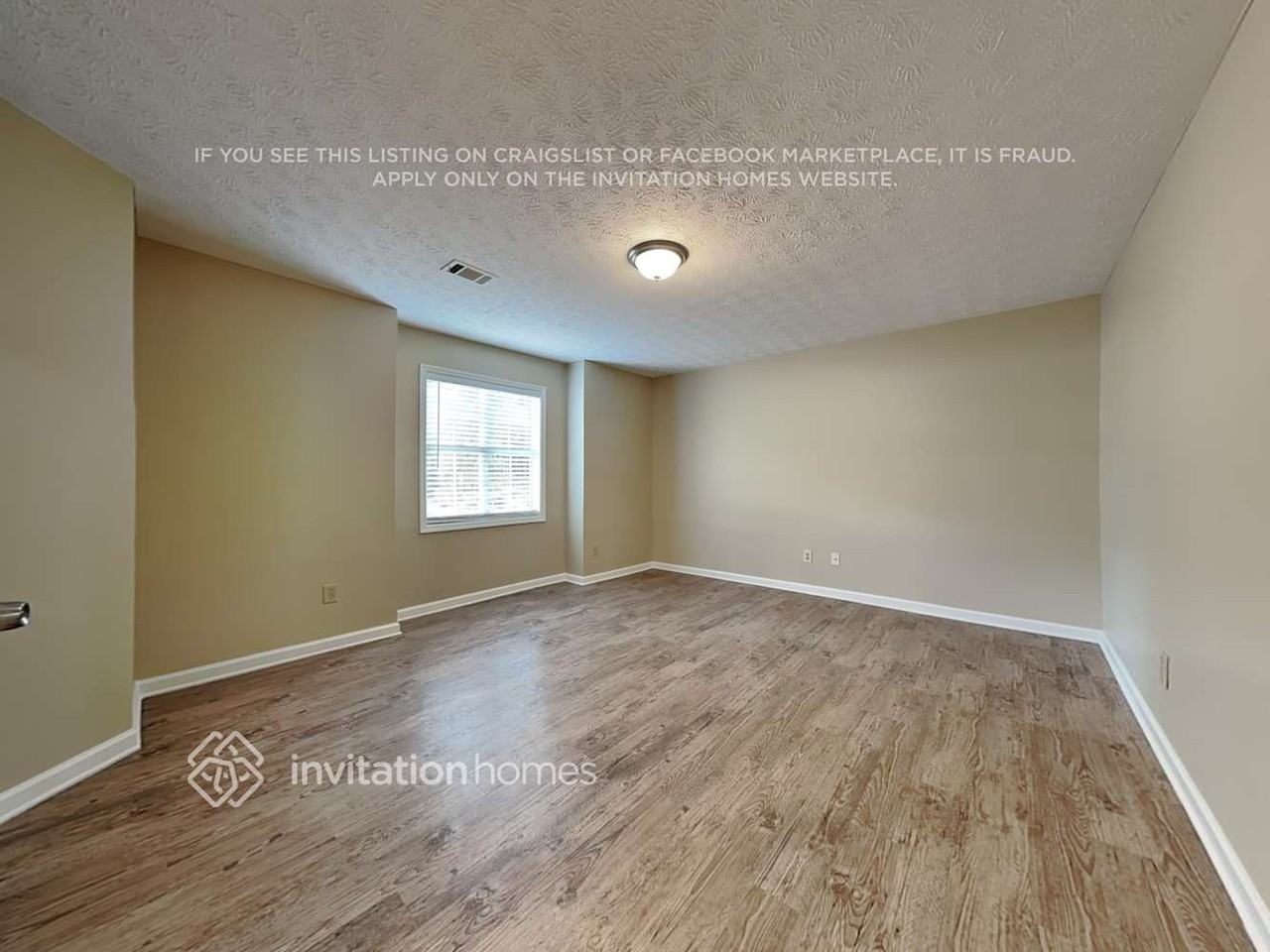 5995 Rolling Oaks Ln - Photo 6 of 25
