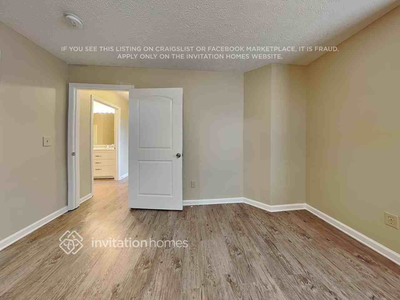 5995 Rolling Oaks Ln - Photo 7 of 25