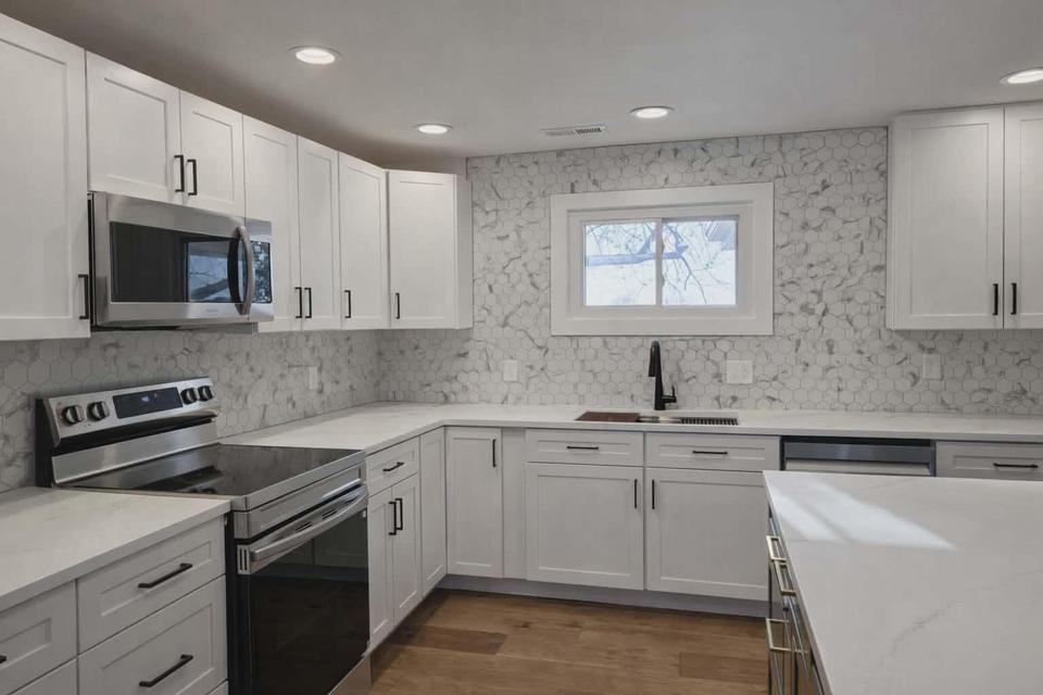 E Robin Ridge Ln #1 - Photo 3 of 10