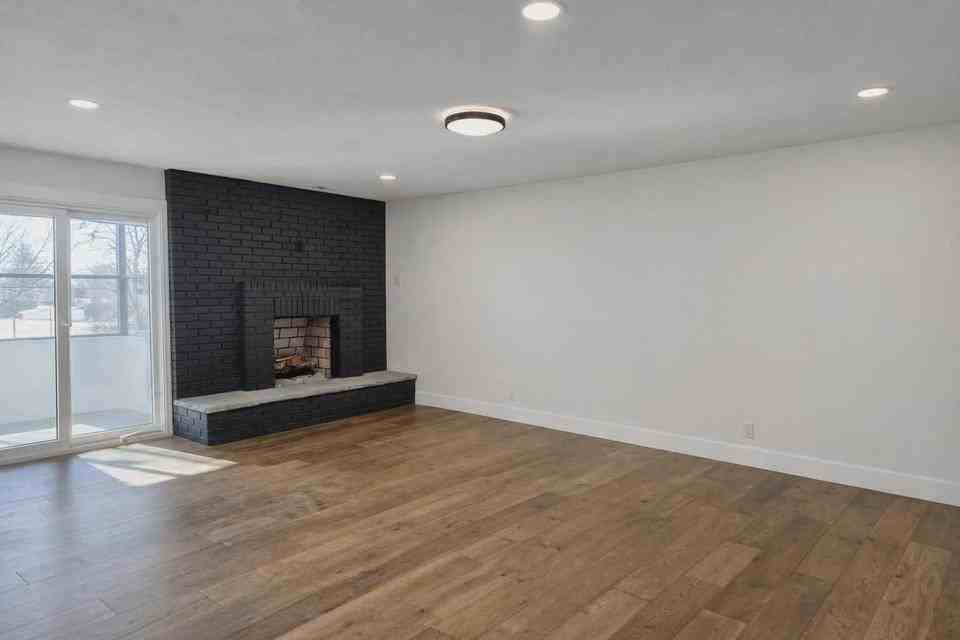 E Robin Ridge Ln #1 - Photo 5 of 10