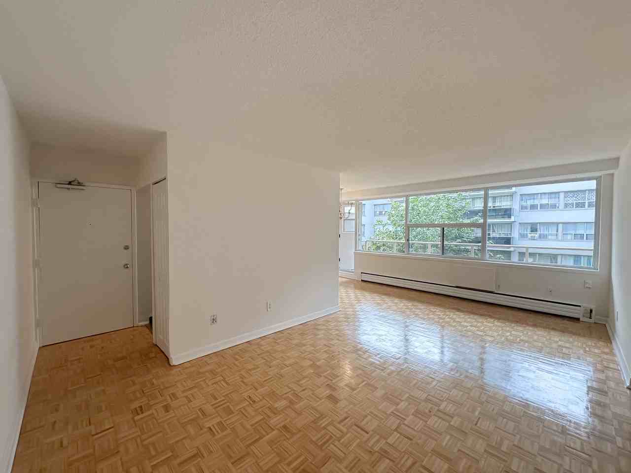 Grandstand Place - Photo 3 of 17
