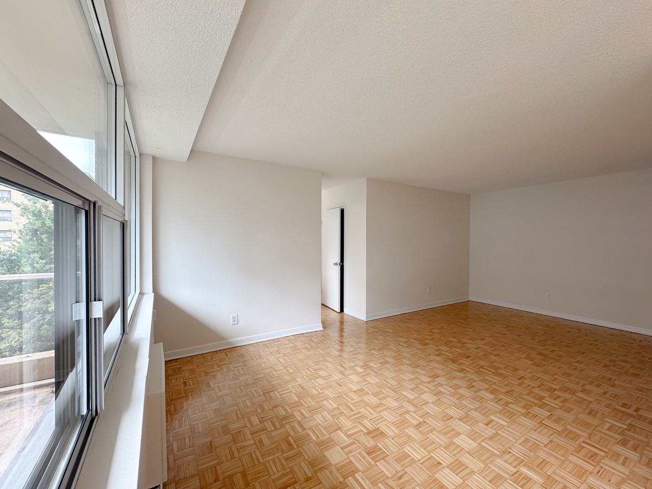 Grandstand Place - Photo 4 of 17