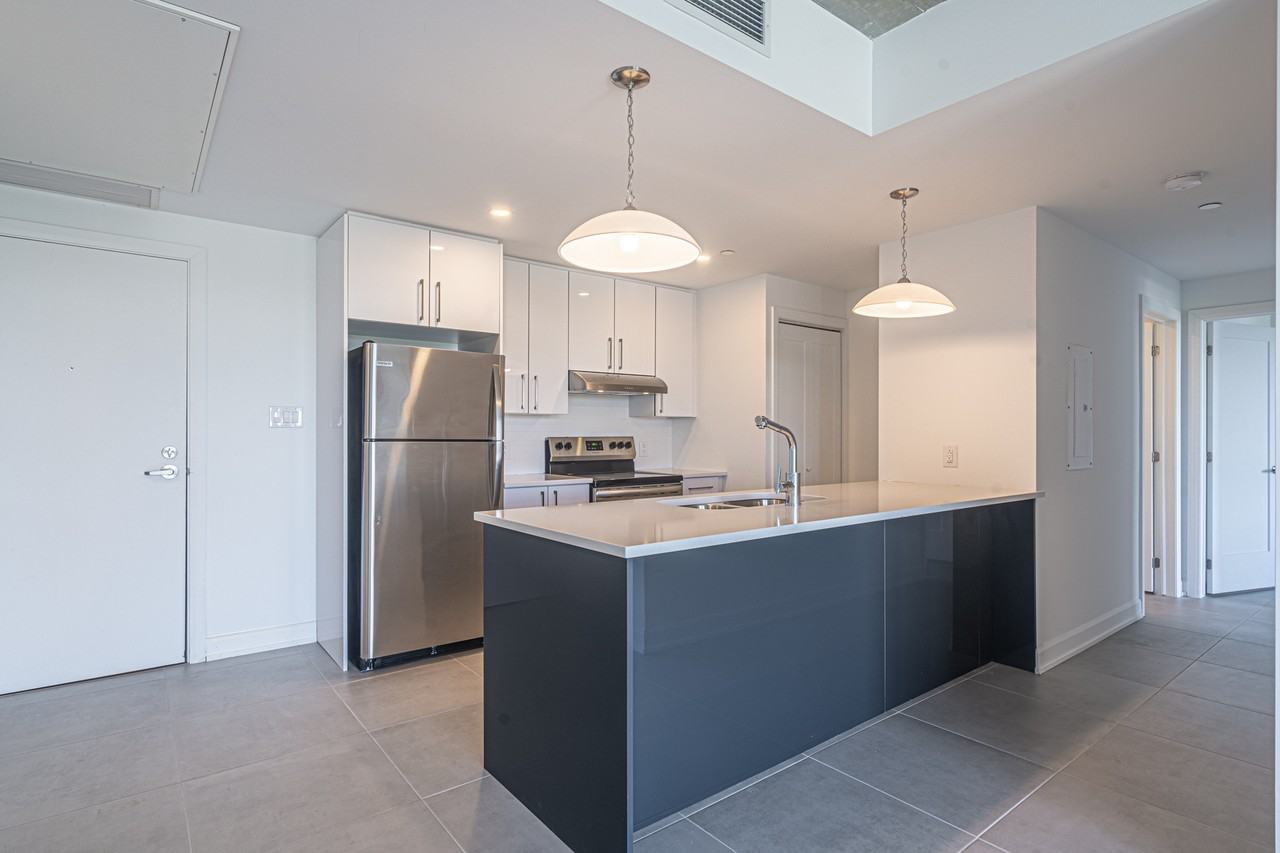 5792 Parkhaven - Photo 3 of 18