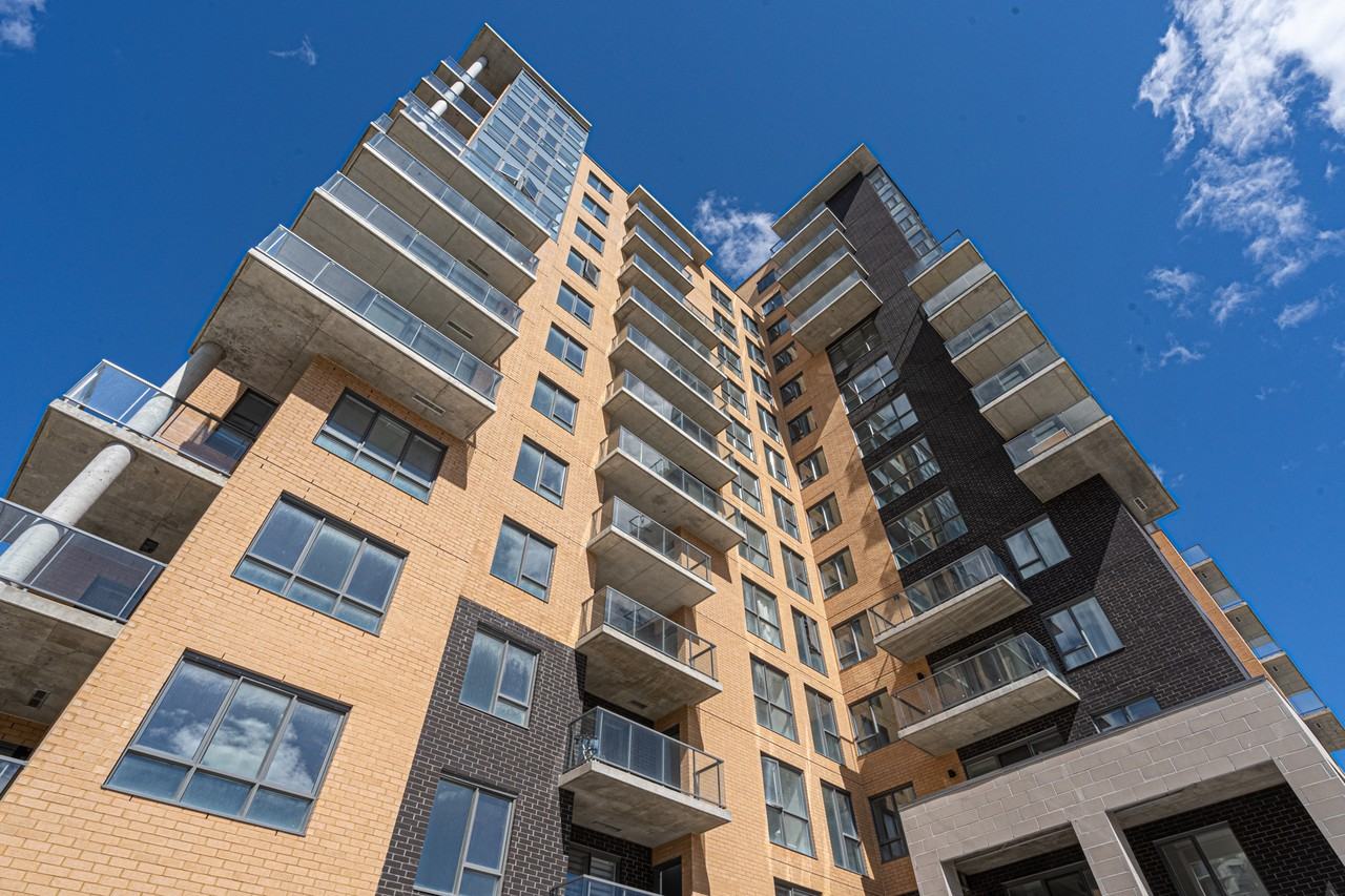 Habitation St-Laurent 1 - Photo 2 of 18