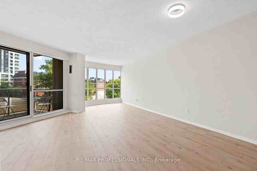 2511 Lakeshore Road West #311 - Photo 3 of 14