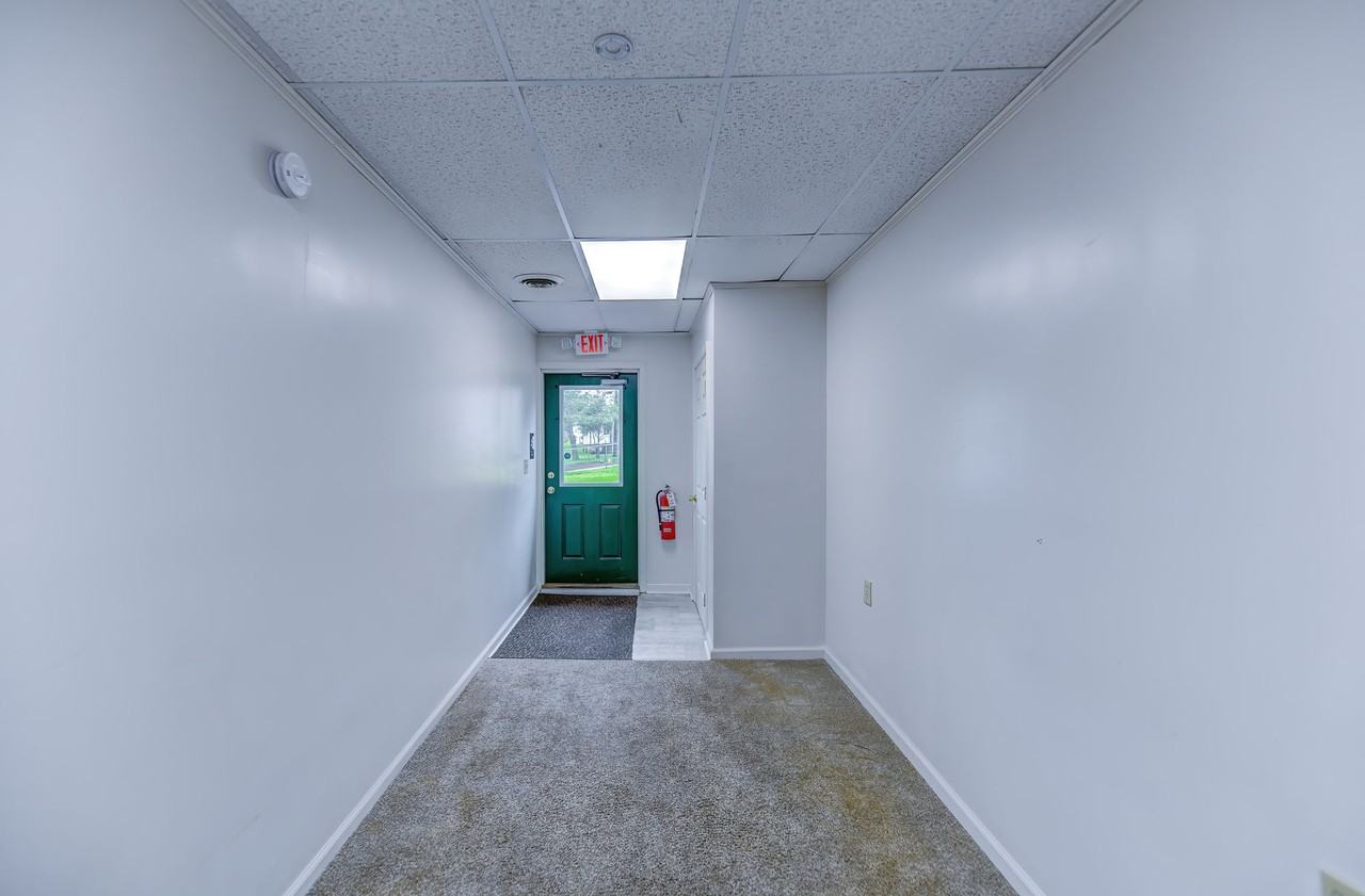 1001 Old Berwick Road - 1Unit D #1 - Photo 3 of 18