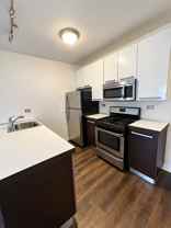 W Glenlake Ave & N Clark St - Photo 1 of 1
