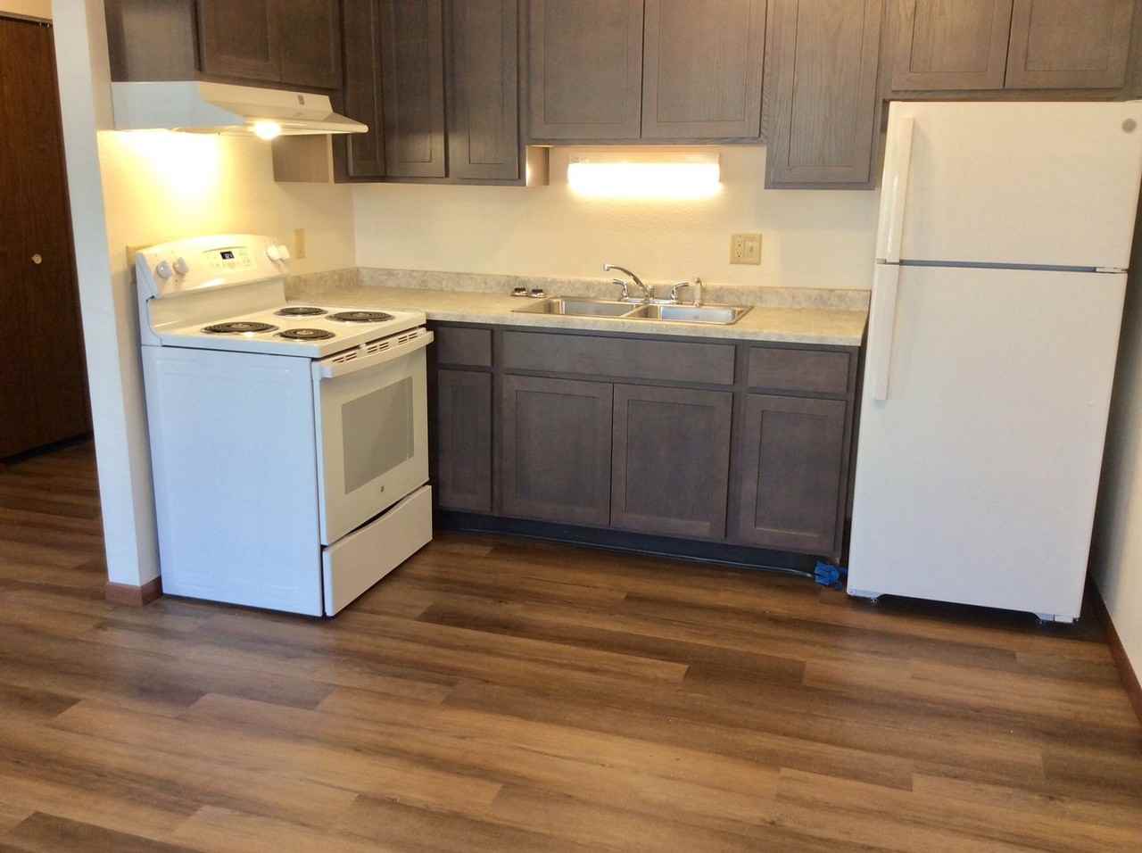Eastwood Apartments - Photo 5 of 15