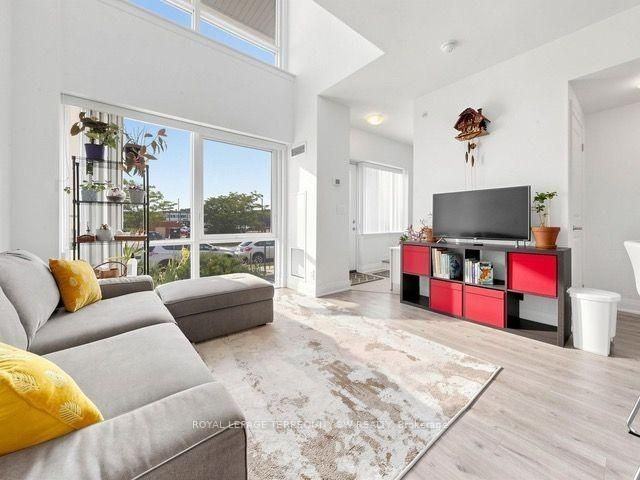 12 Woodstream Boulevard - Photo 2 of 8