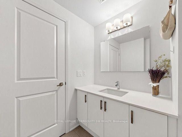 12 Woodstream Boulevard - Photo 5 of 8