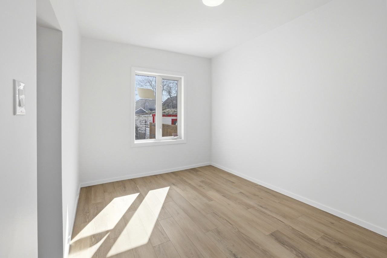 512 Atlantic Avenue - Photo 6 of 14