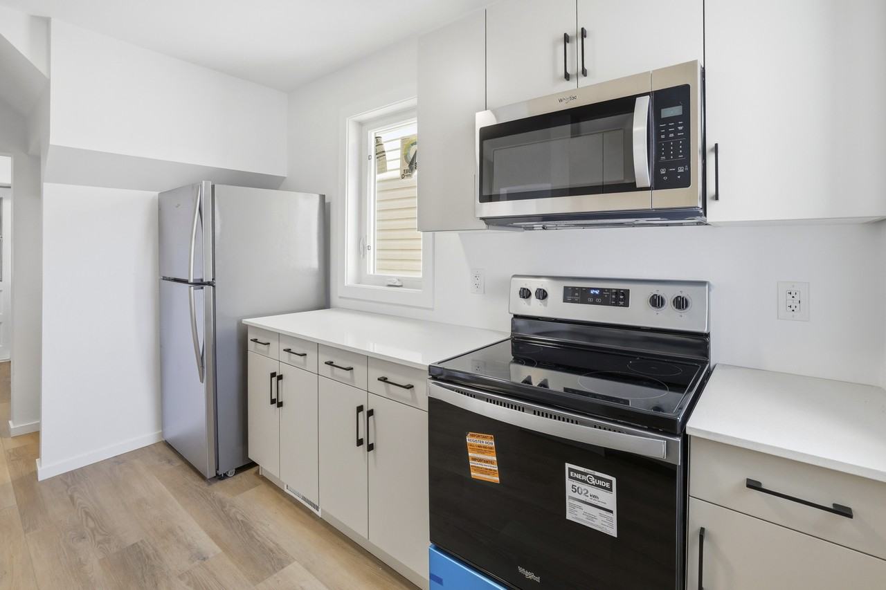 512 Atlantic Avenue - Photo 2 of 14