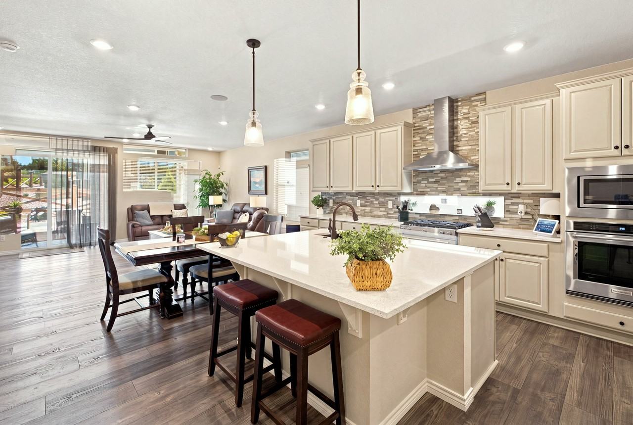 6001 Bennach Grv - Photo 5 of 50