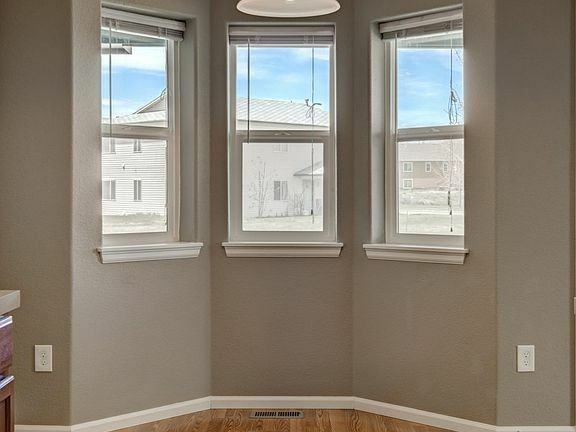 817 Fulton St - Photo 2 of 18