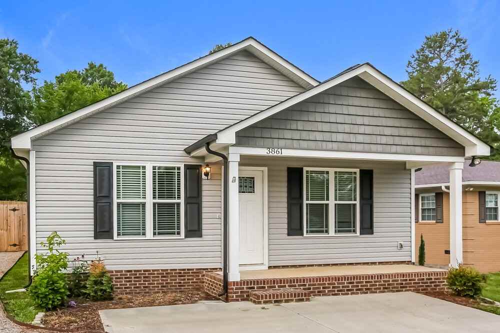 3861 Sarah Dr Nw - Photo 3 of 16