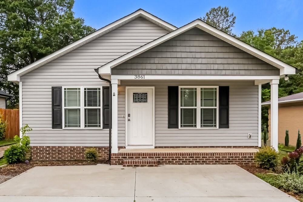3861 Sarah Dr Nw - Photo 4 of 16