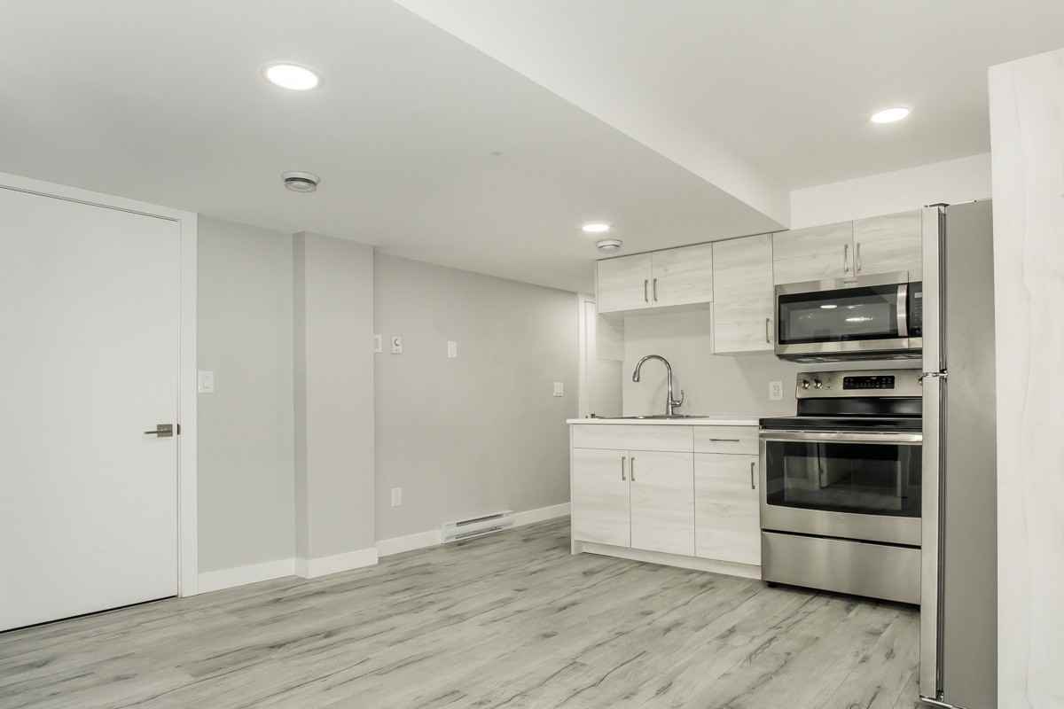 52 Crystal Avenue #A - Photo 2 of 17