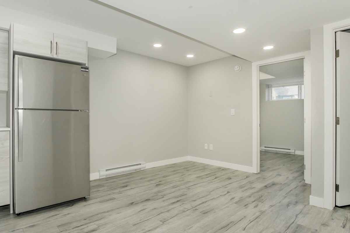 52 Crystal Avenue #A - Photo 7 of 17