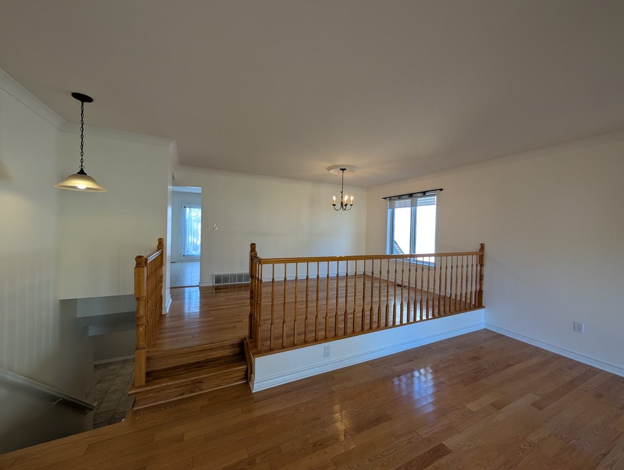 333 Friarhill Cres - Photo 6 of 21