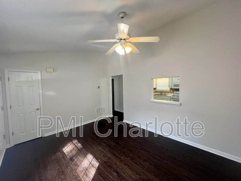 6204 Easter Ln - Photo 3 of 12