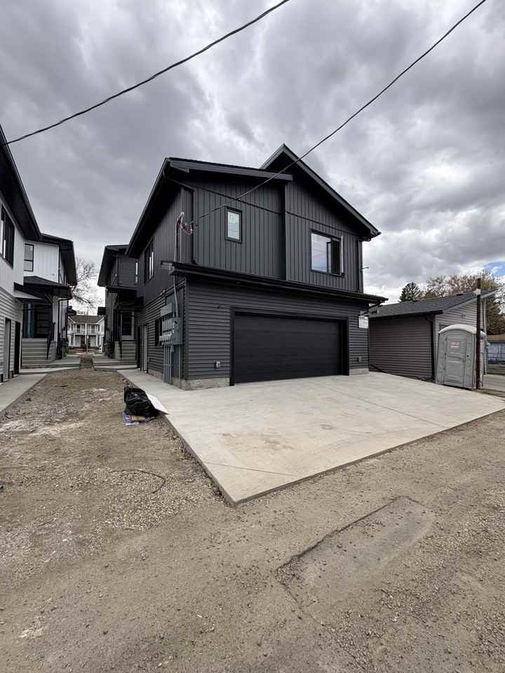 9602 80 Ave Nw - Photo 2 of 10