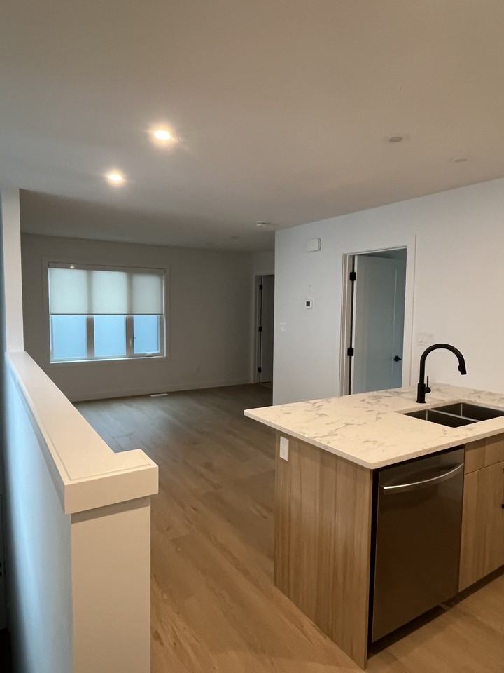 9602 80 Ave Nw - Photo 4 of 10