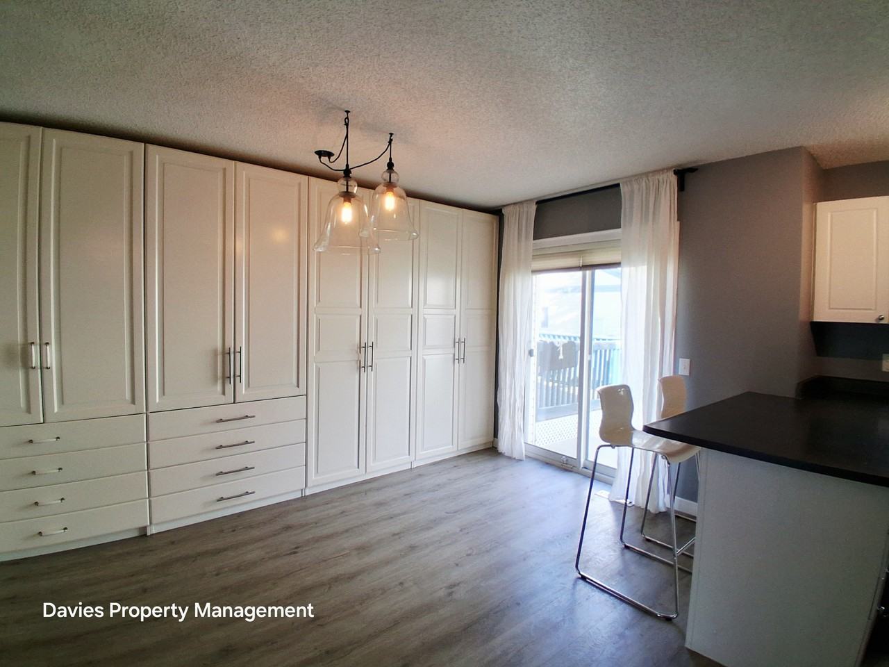 10909 106 St Nw - Photo 3 of 14