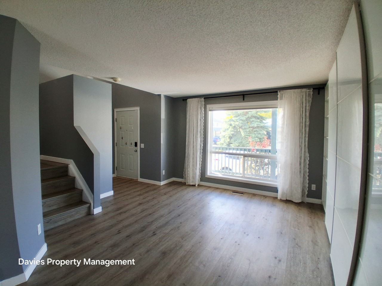 10909 106 St Nw - Photo 5 of 14