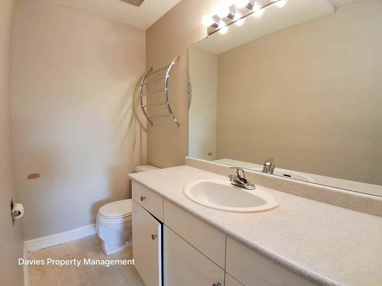 14520 52 St Nw - Photo 7 of 12
