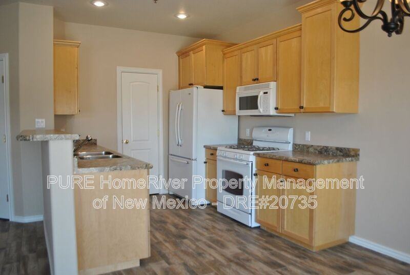 1927 Hollyhock Cir - Photo 2 of 22