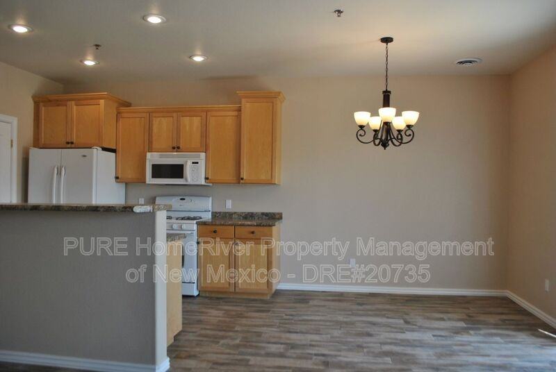 1927 Hollyhock Cir - Photo 4 of 22