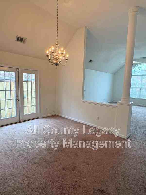 2803 Newtons Crest Cir - Photo 4 of 17