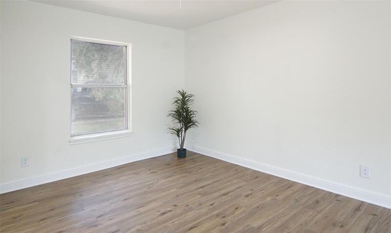 619 9th St - Photo 7 of 19