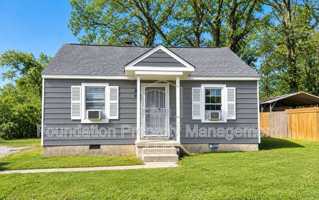 featured image of 2569 Henderson St